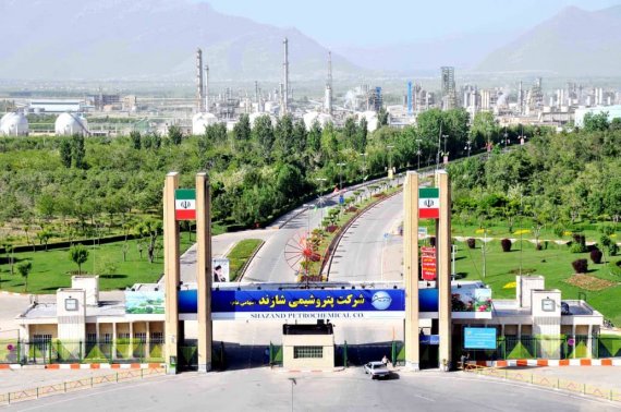 کارنامه یک ساله شازند روی میز سهامداران؛ شازند در محاصره چالش‌ها؛ کاهش تولید، خوراک گران و آزمون سخت مدیریت برای بازگشت به سودآوری