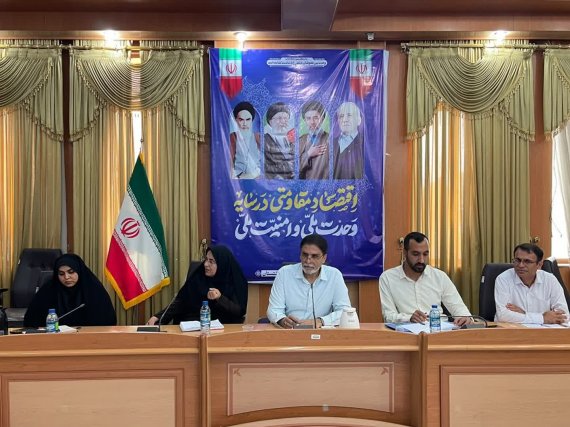 نشست صمیمی احمد دشتی فرماندار شهرستان دشتستان با تشکل های اجتماعی و سازمان های مردم نهاد