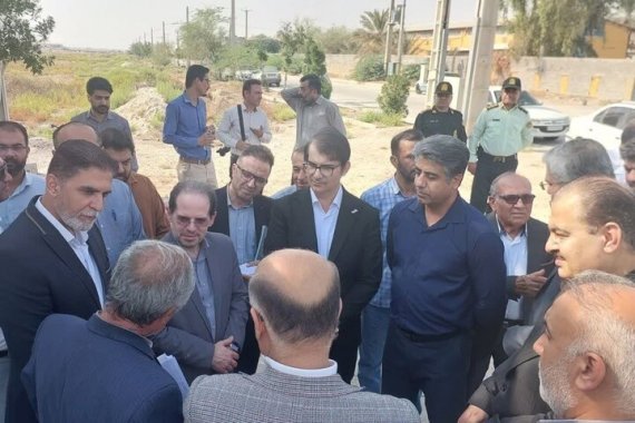 لاهوتی: رفع موانع تولید در دشتستان با جدیت دنبال می‌شود