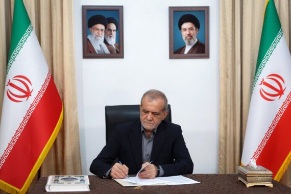 پزشکیان: اقدامات تروریستی عزم نیروهای حافظ امنیت را متزلزل نمیکند